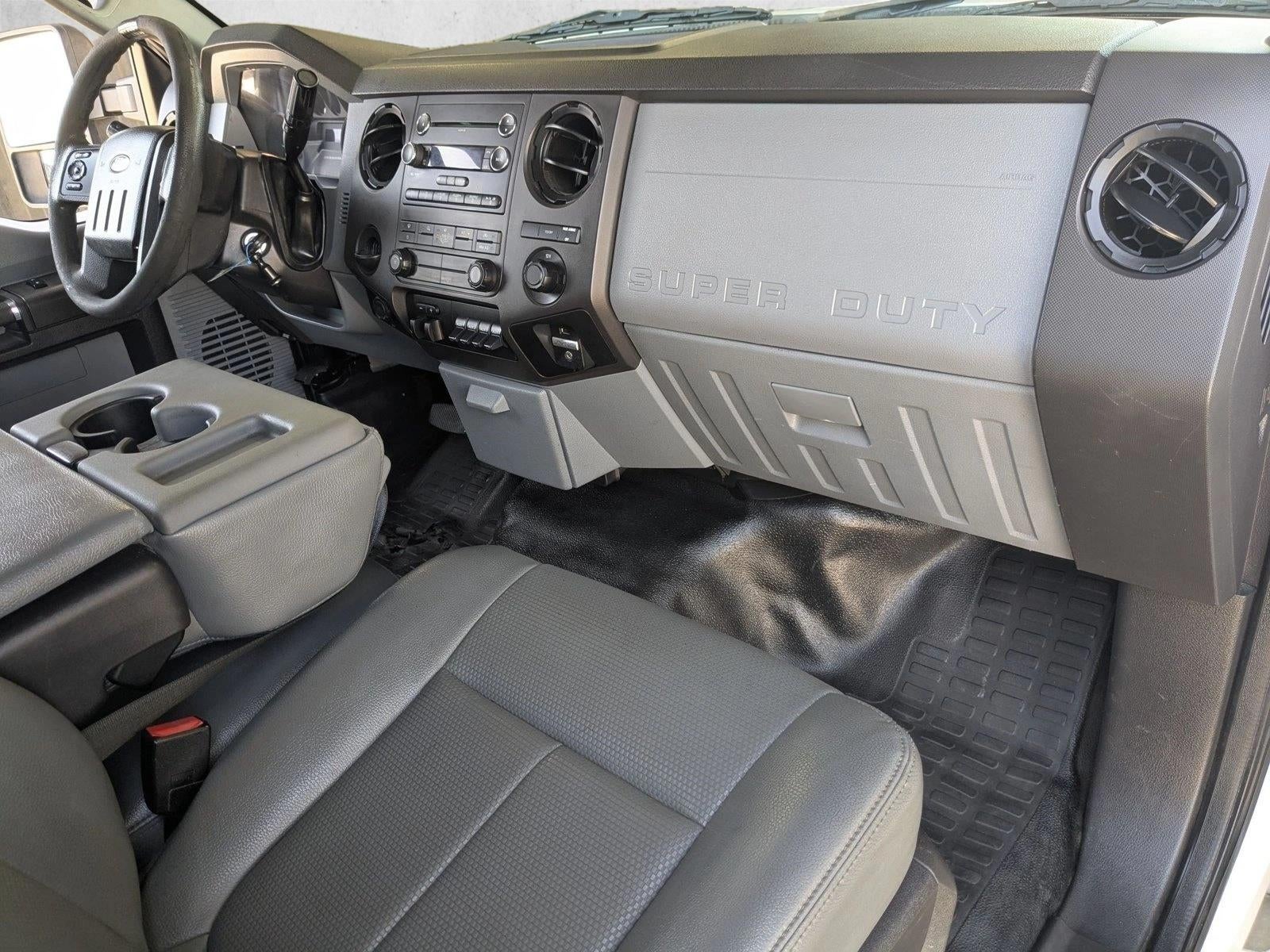 2016 Ford Super Duty F-550 DRW 2WD Reg Cab 141" WB 60" CA XLT