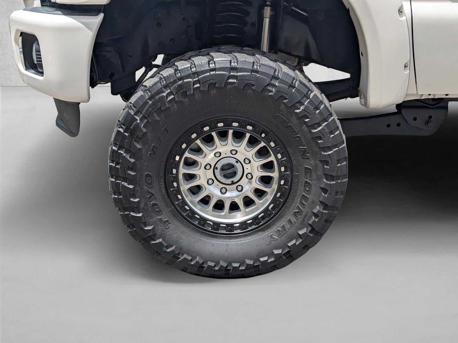 2015 Ford Super Duty F-350 SRW 4WD Crew Cab 6-3/4 Ft Box Platinum