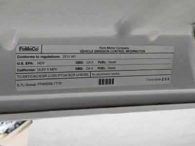 2015 Ford Super Duty F-350 SRW 4WD Crew Cab 6-3/4 Ft Box Platinum