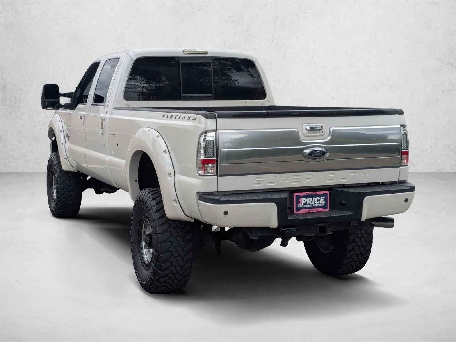 2015 Ford Super Duty F-350 SRW 4WD Crew Cab 6-3/4 Ft Box Platinum