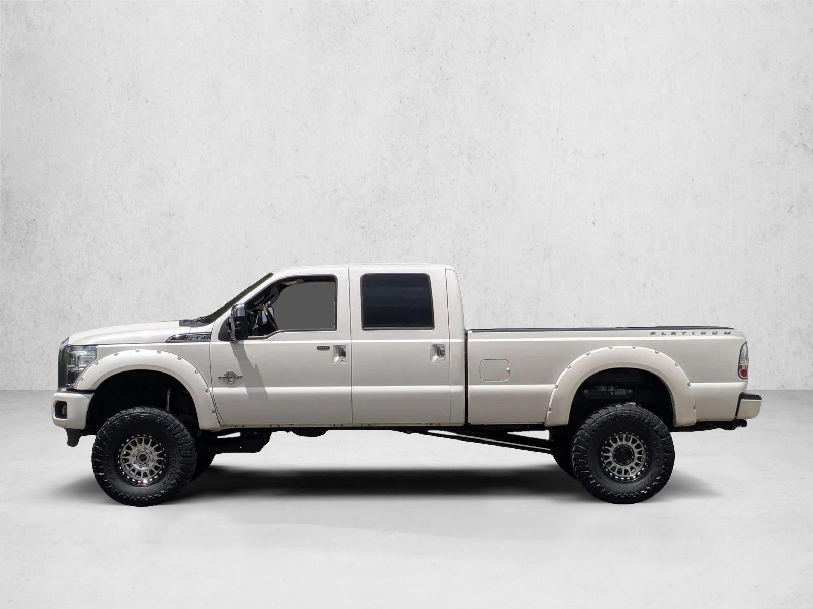 2015 Ford Super Duty F-350 SRW 4WD Crew Cab 6-3/4 Ft Box Platinum