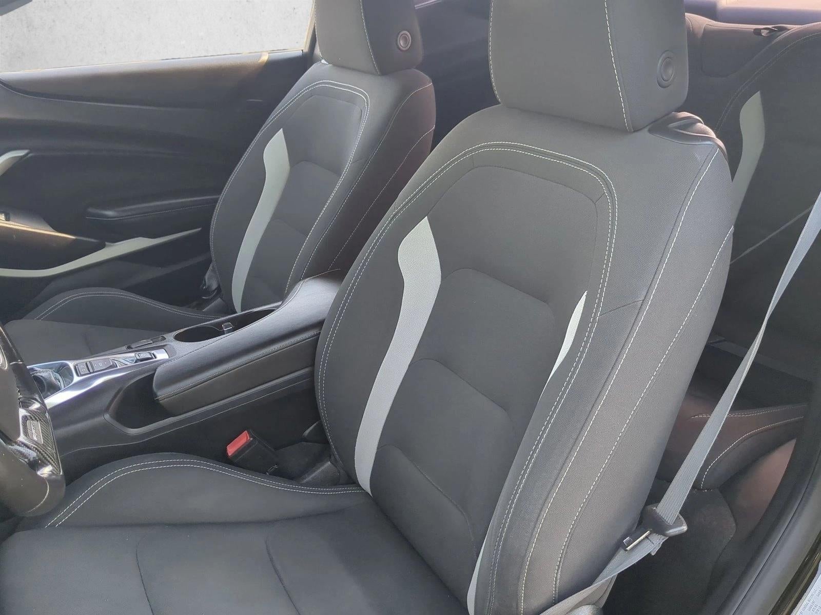 2017 Chevrolet Camaro 2dr Coupe 1LT