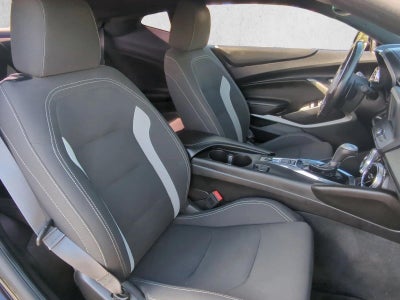 2017 Chevrolet Camaro 2dr Coupe 1LT