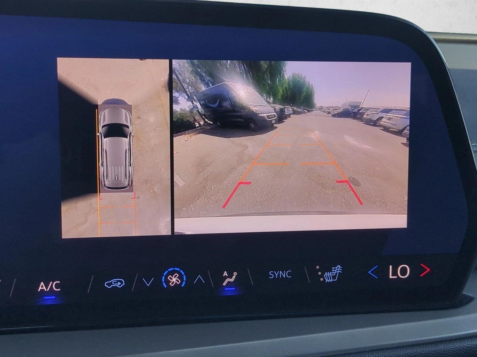 2024 Chevrolet Traverse LT w/1LT