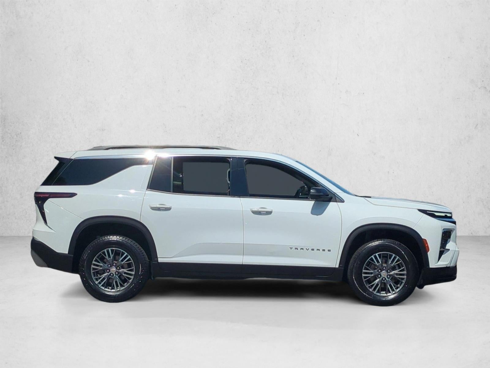 2024 Chevrolet Traverse LT w/1LT