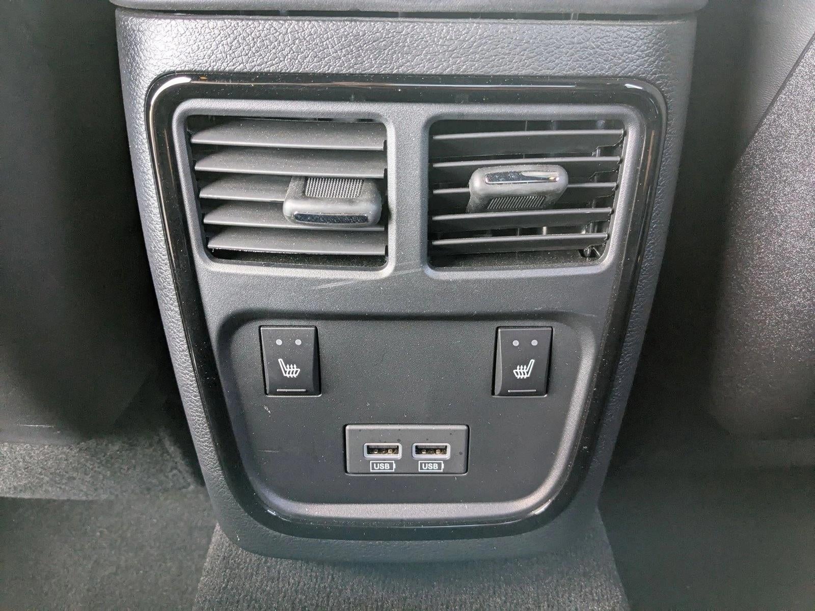 2023 Chrysler 300 300C RWD