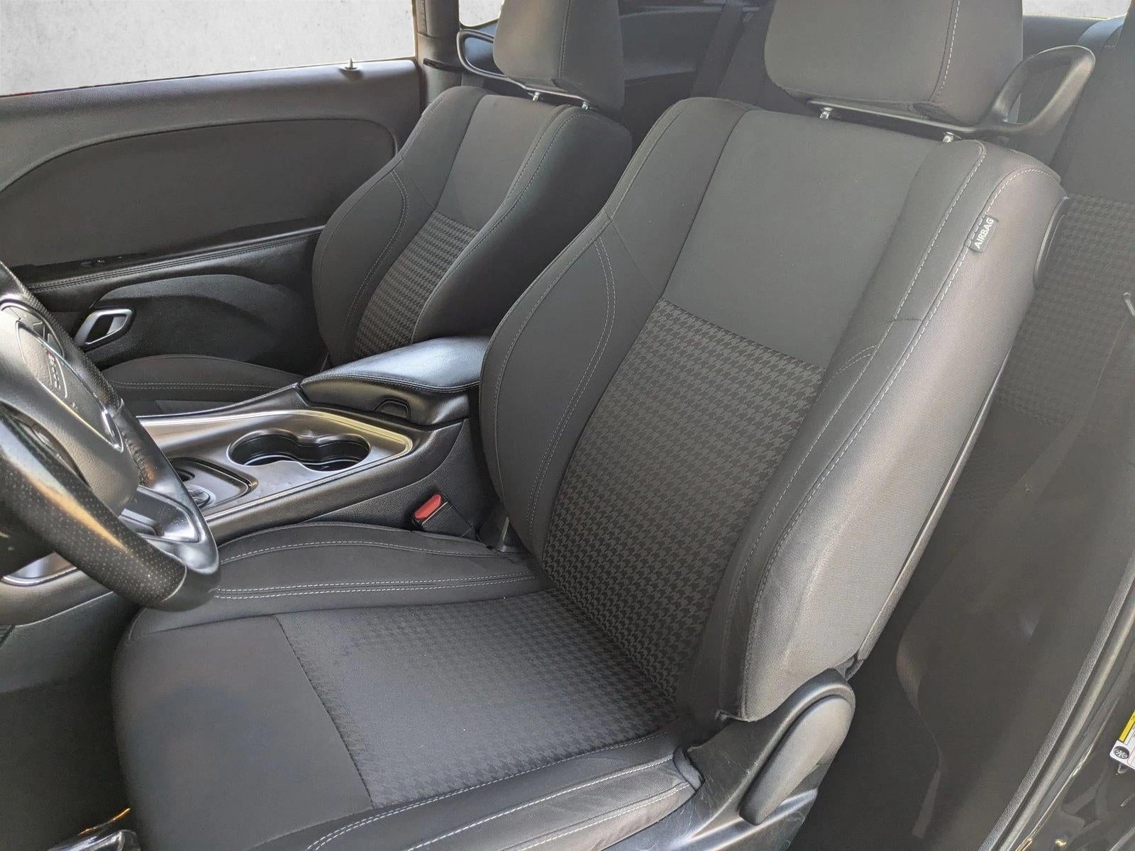 2019 Dodge Challenger SXT RWD