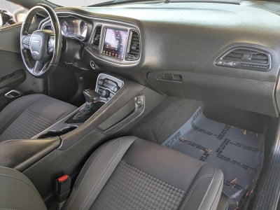 2019 Dodge Challenger SXT RWD