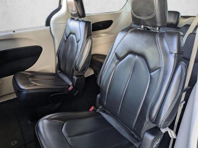 2023 Chrysler Pacifica Touring L FWD