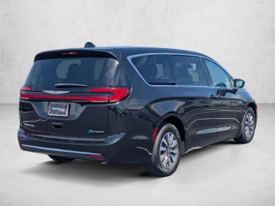 2022 Chrysler Pacifica Hybrid Touring L FWD