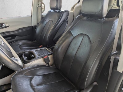 2018 Chrysler Pacifica Hybrid Limited FWD