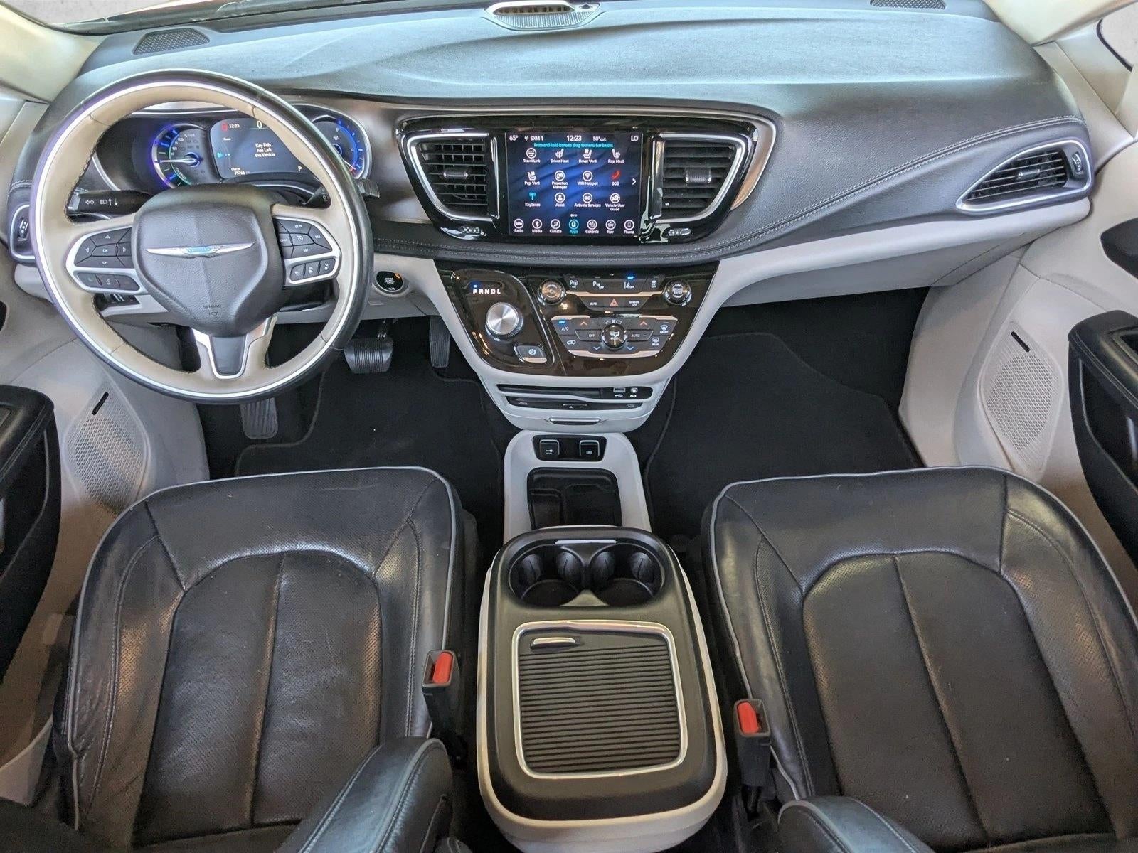 2018 Chrysler Pacifica Hybrid Limited FWD