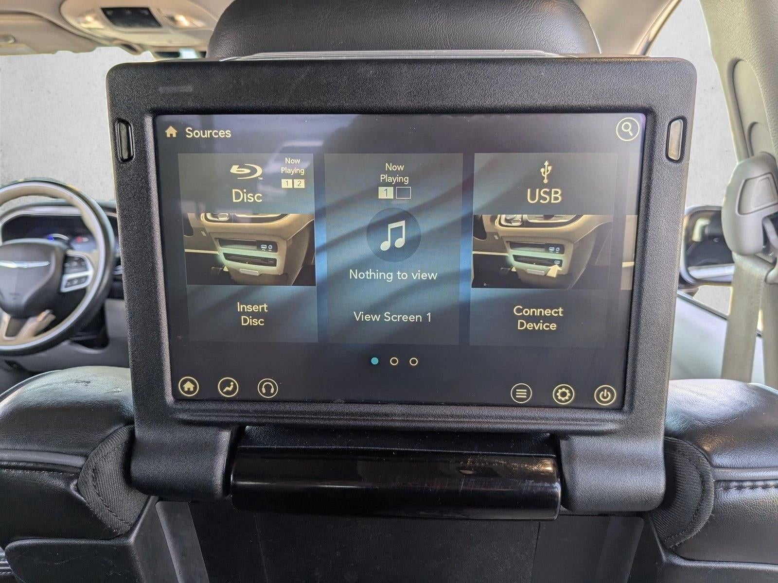 2018 Chrysler Pacifica Hybrid Limited FWD