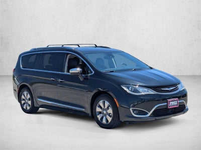 2018 Chrysler Pacifica Hybrid Limited FWD