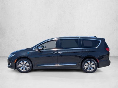 2018 Chrysler Pacifica Hybrid Limited FWD