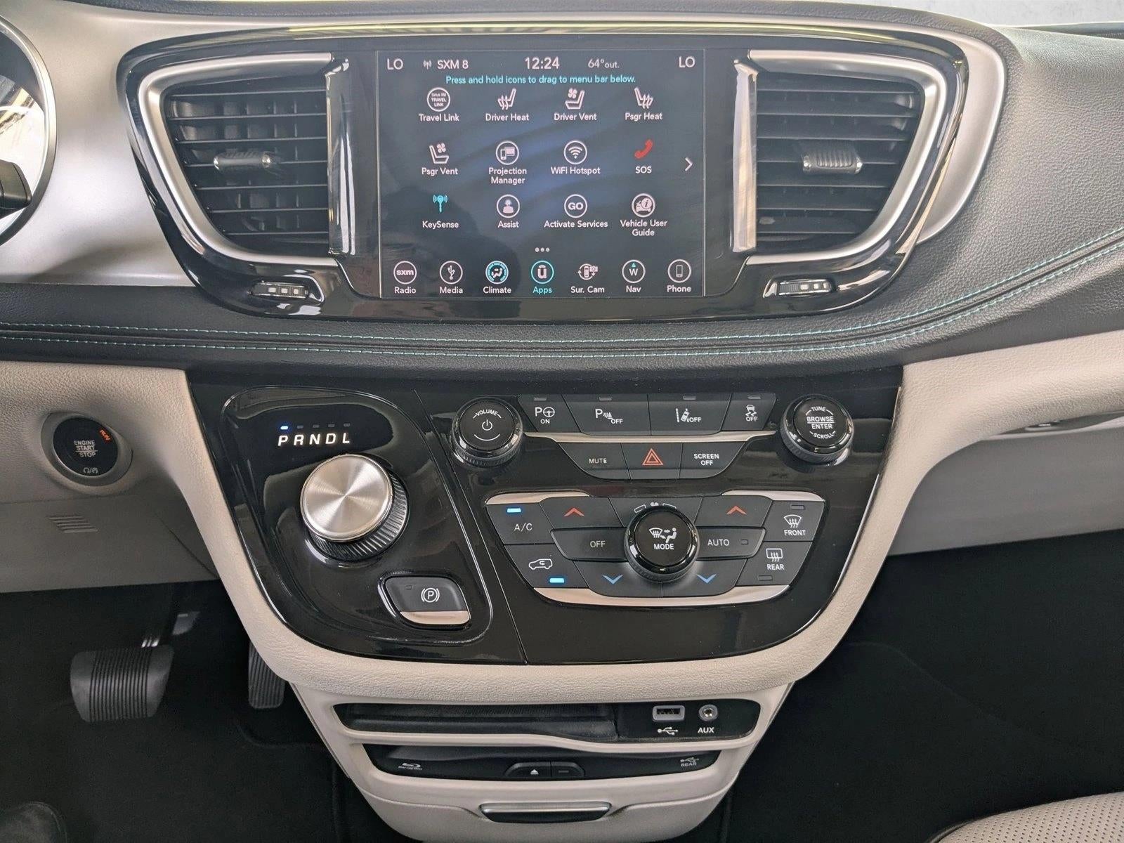 2018 Chrysler Pacifica Hybrid Limited FWD
