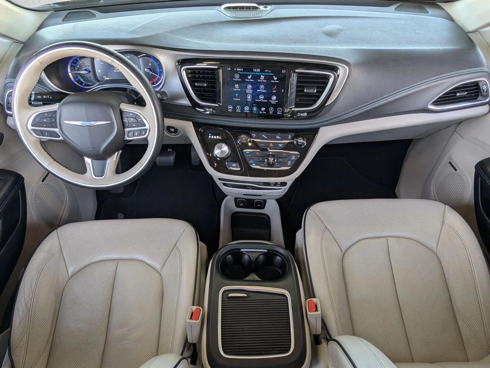 2018 Chrysler Pacifica Hybrid Limited FWD