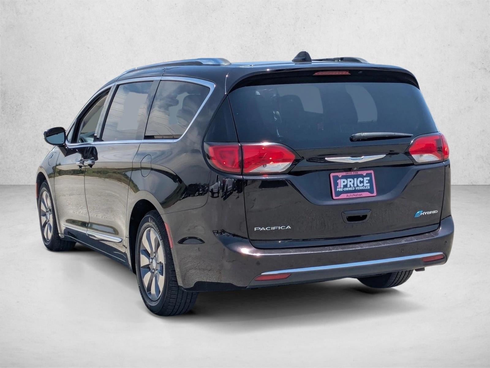 2018 Chrysler Pacifica Hybrid Limited FWD