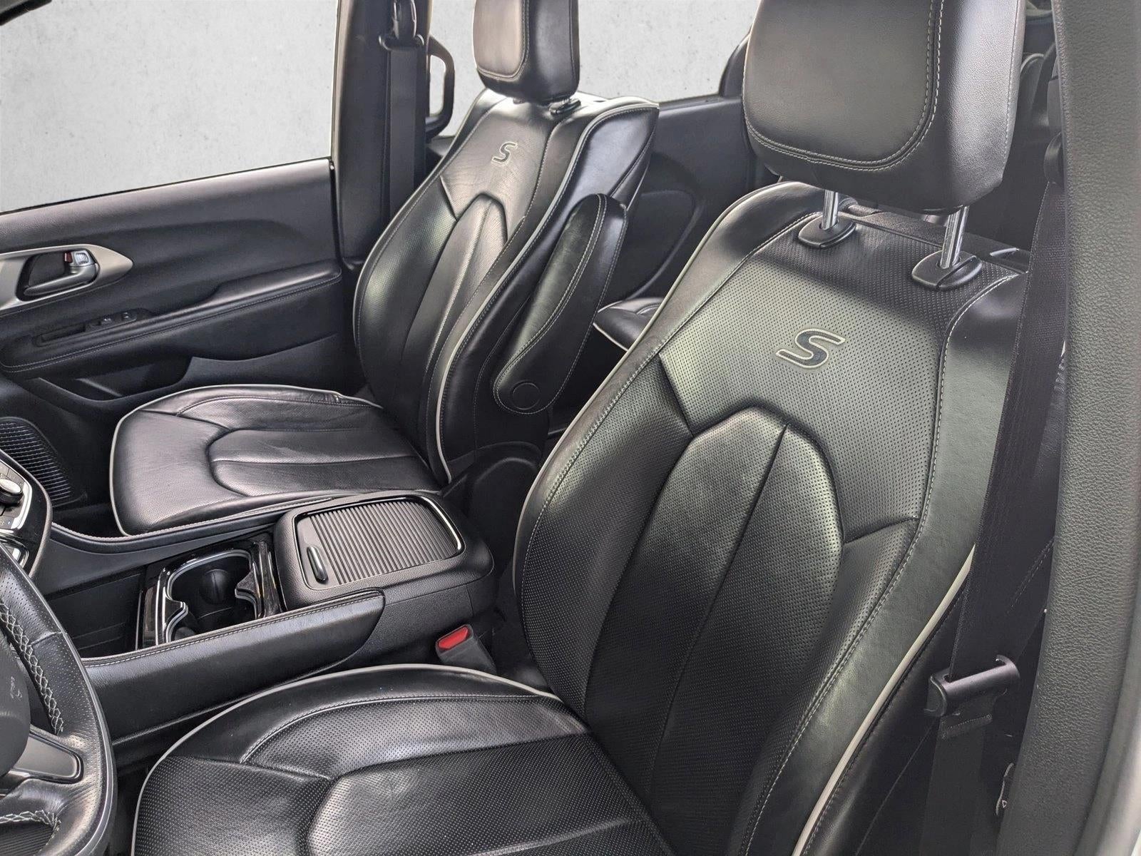 2021 Chrysler Pacifica Hybrid Limited FWD