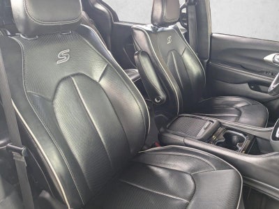 2021 Chrysler Pacifica Hybrid Limited FWD