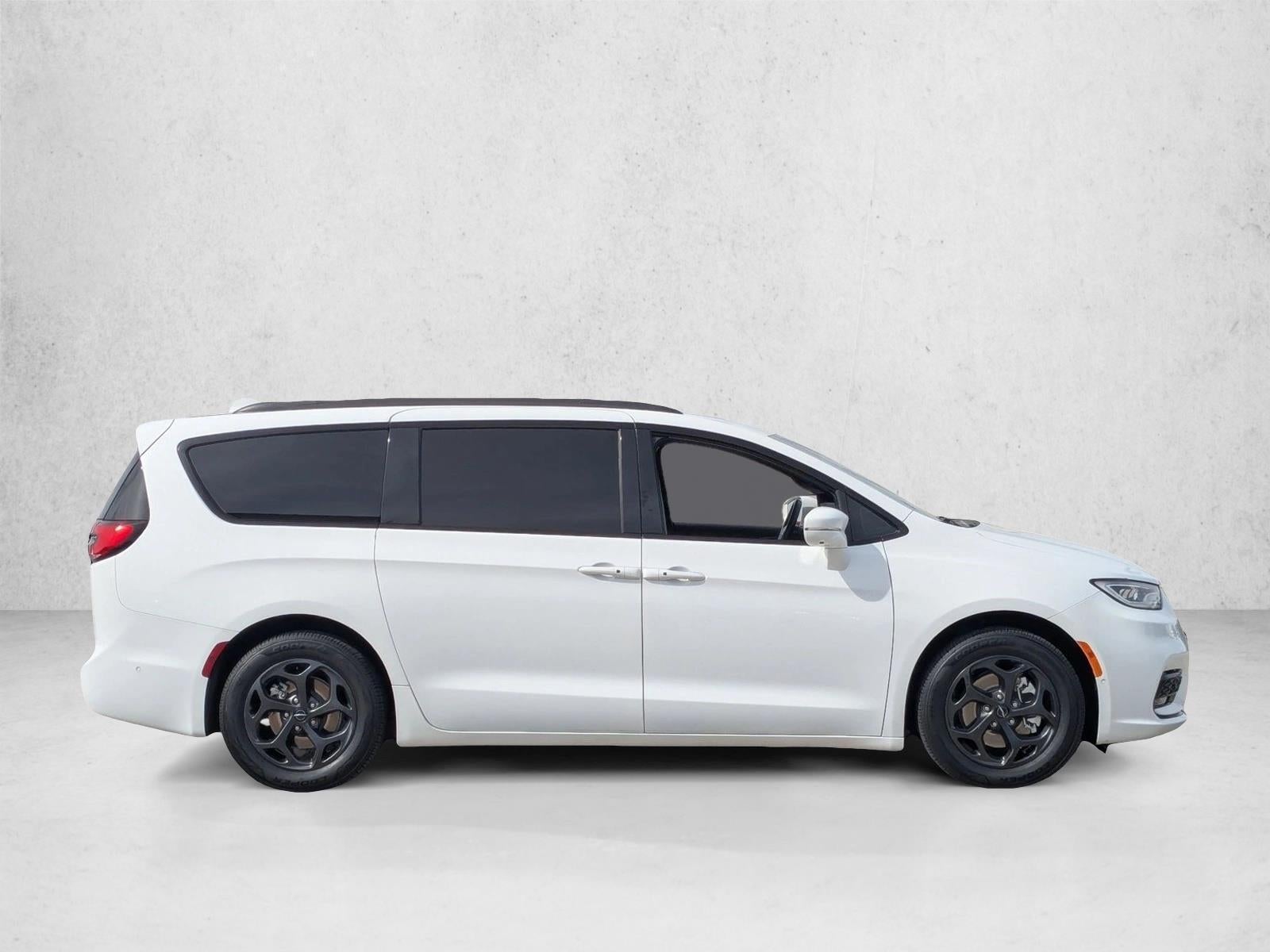 2021 Chrysler Pacifica Hybrid Limited FWD