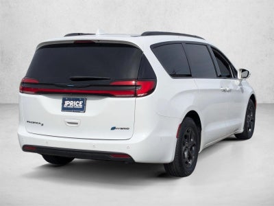 2021 Chrysler Pacifica Hybrid Limited FWD