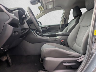 2021 Toyota RAV4 LE FWD (Natl)