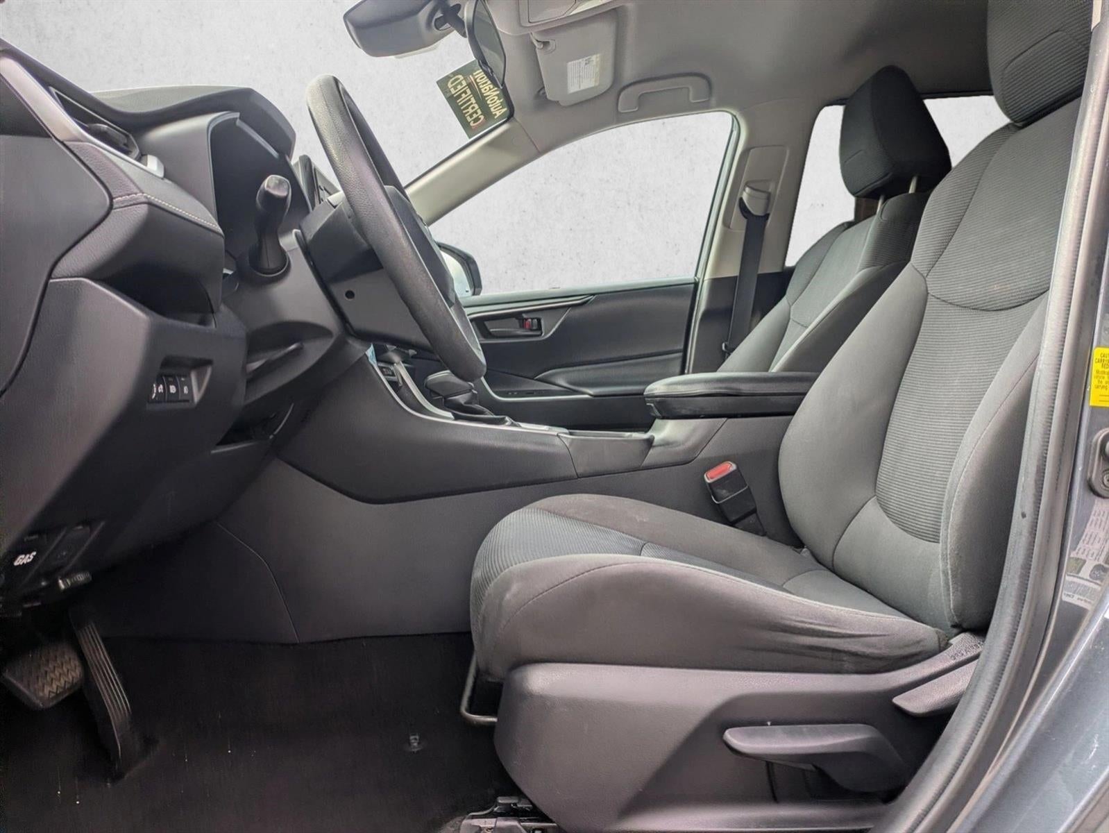 2021 Toyota RAV4 LE FWD (Natl)