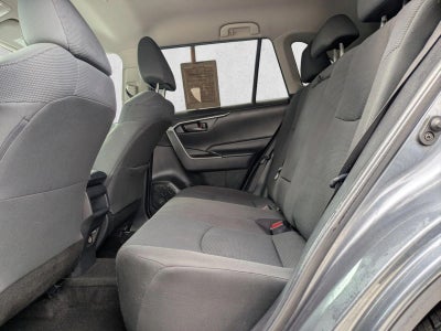 2021 Toyota RAV4 LE FWD (Natl)