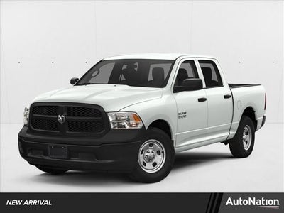 2017 RAM 1500 Express 4x4 Crew Cab 5'7" Box