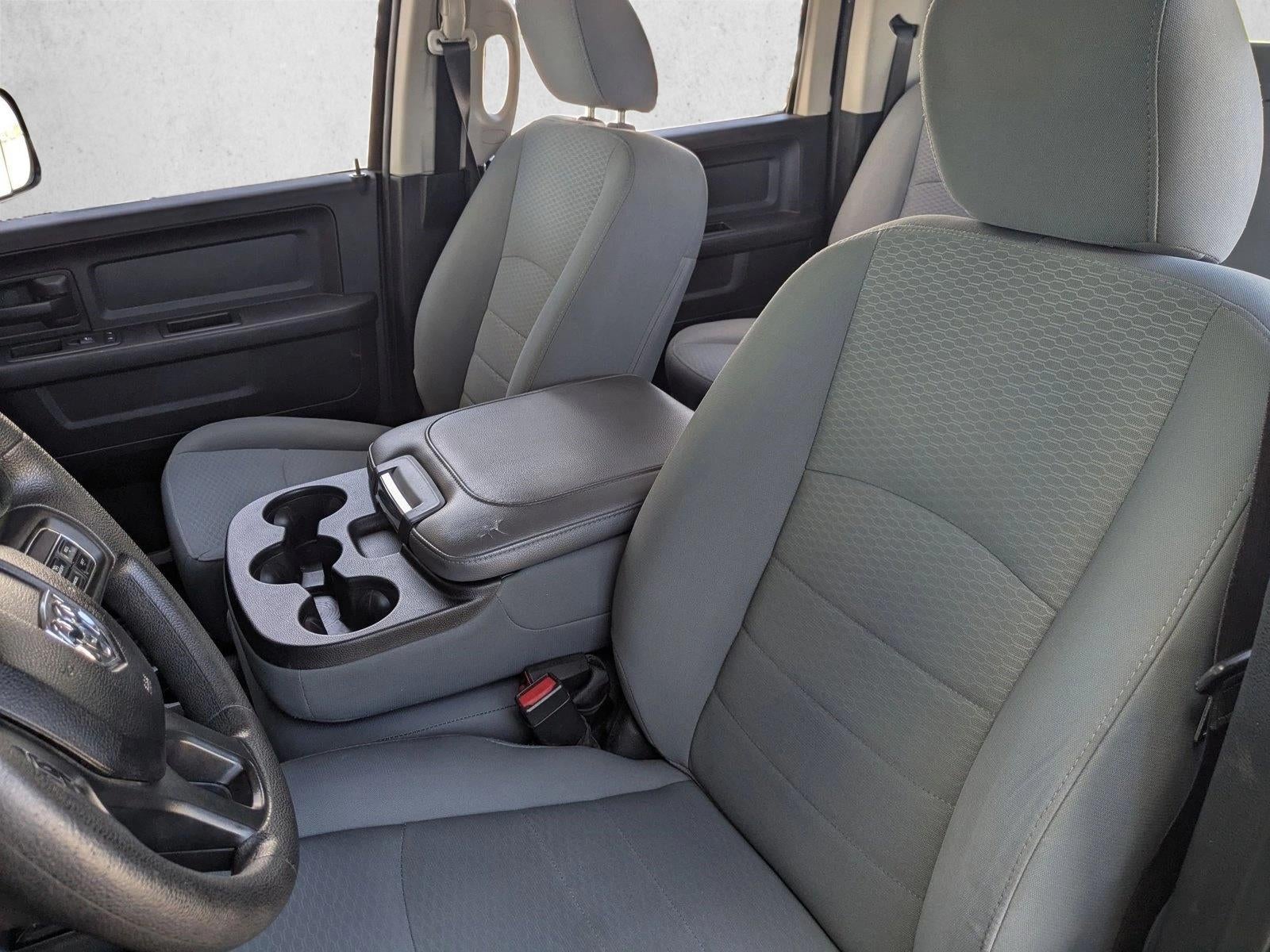 2017 RAM 2500 Tradesman 4x4 Crew Cab 6'4" Box