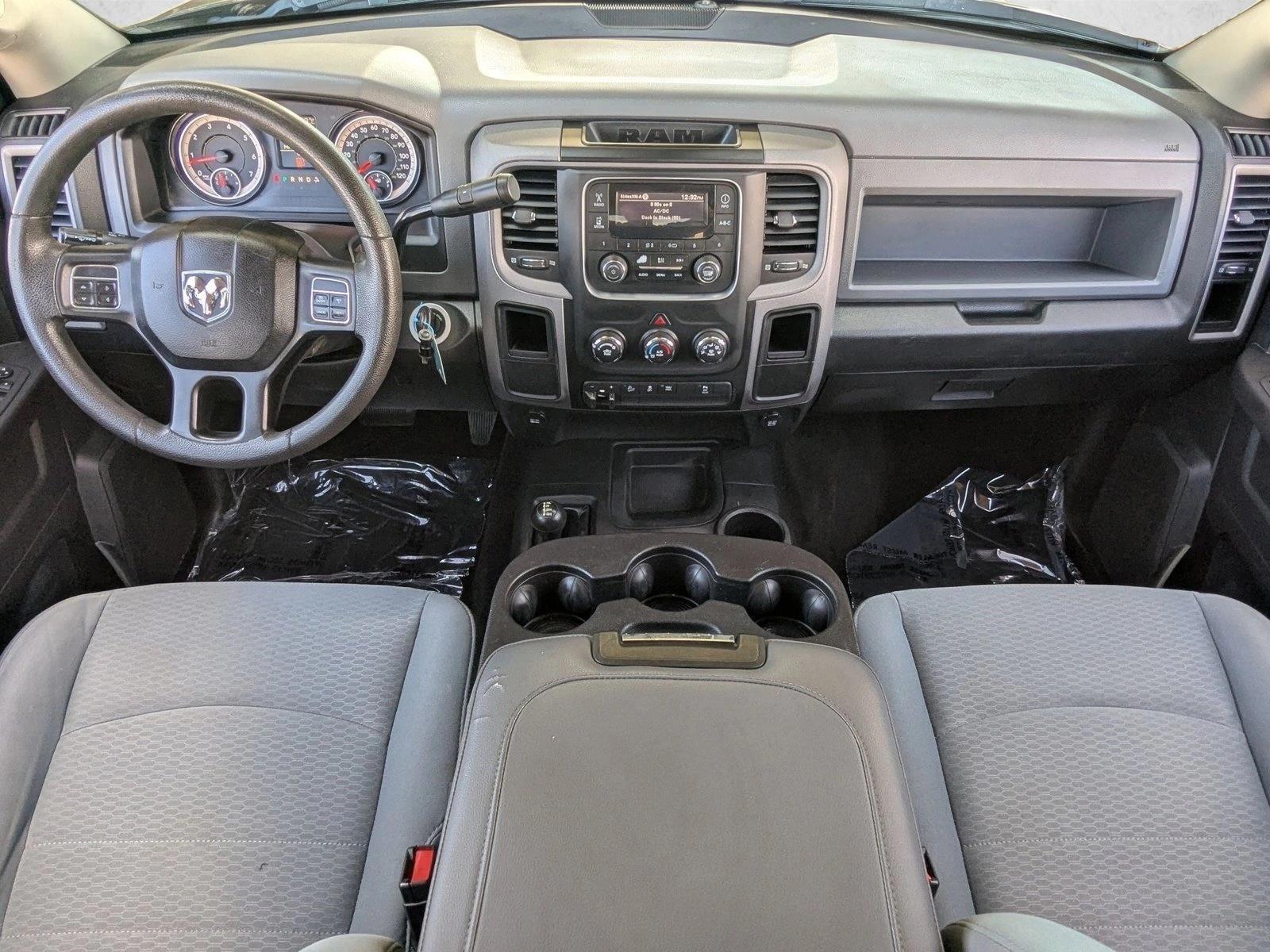 2017 RAM 2500 Tradesman 4x4 Crew Cab 6'4" Box