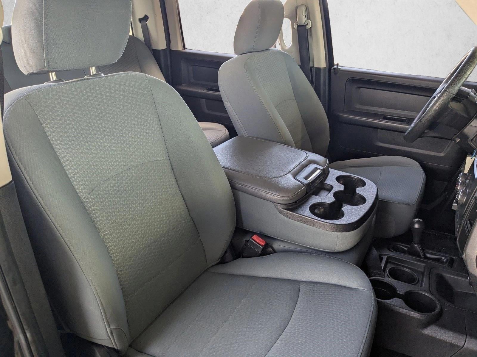 2017 RAM 2500 Tradesman 4x4 Crew Cab 6'4" Box