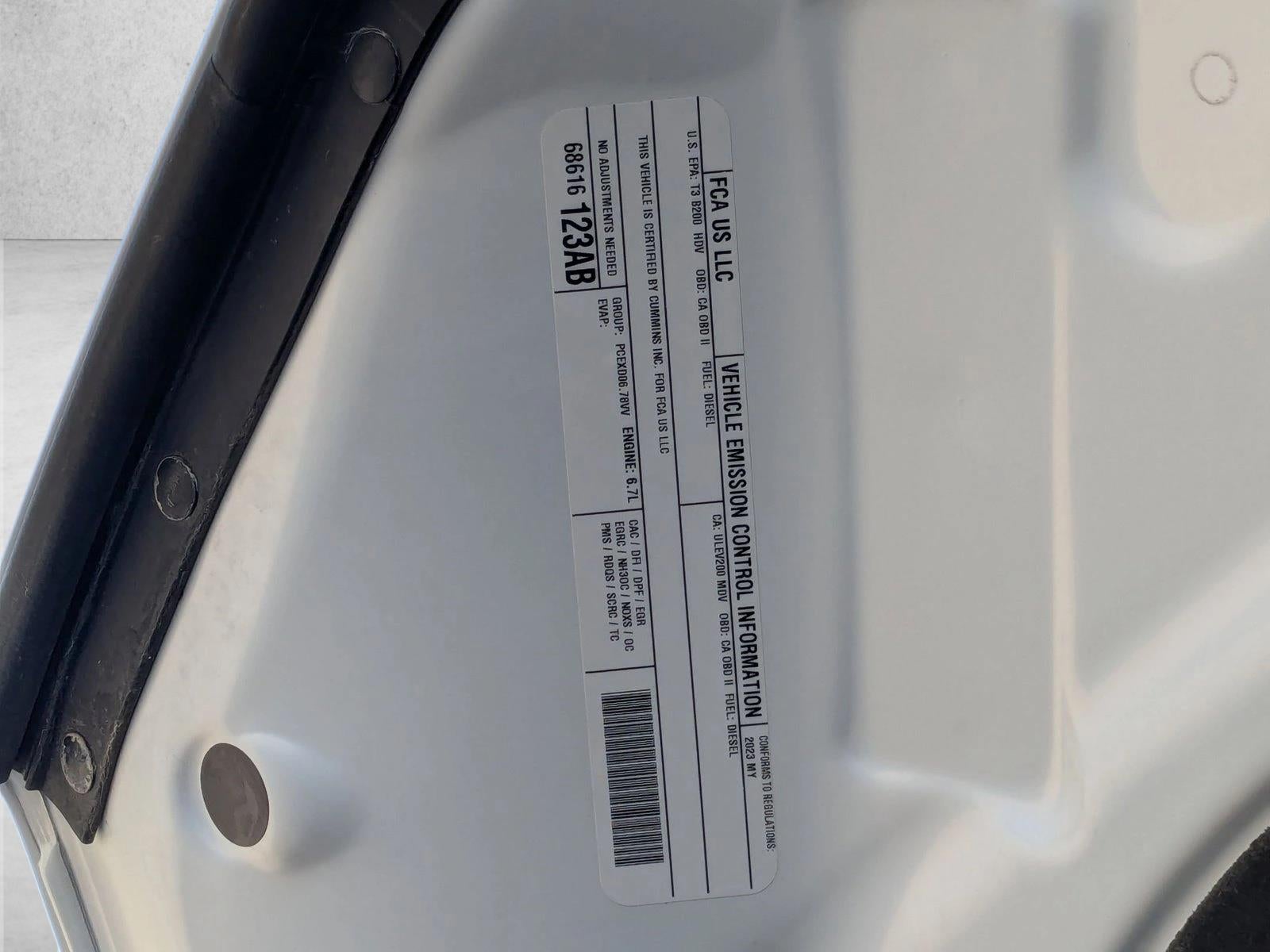 2023 RAM 2500 Laramie 4x4 Crew Cab 6'4" Box