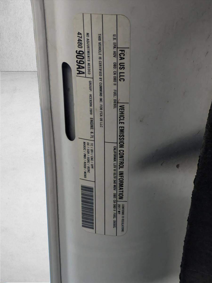 2017 RAM 2500 SLT 4x4 Crew Cab 8' Box