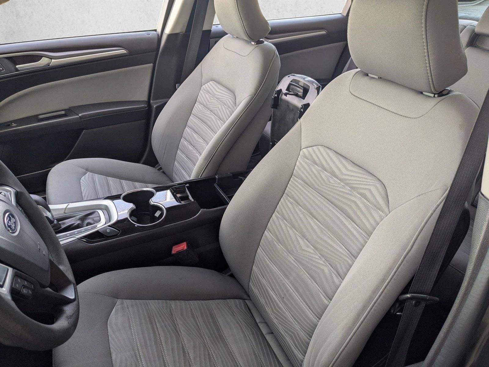 2016 Ford Fusion 4dr Sdn S FWD