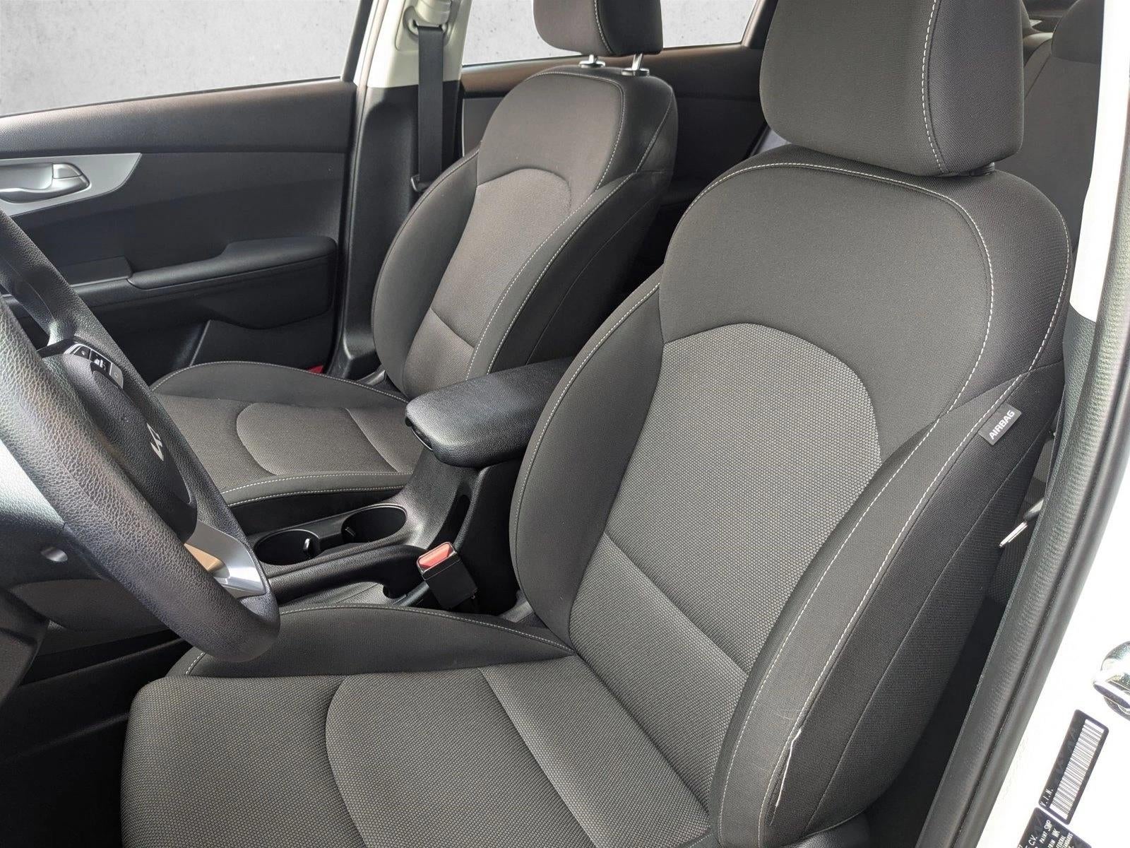 2023 Kia Forte LXS IVT