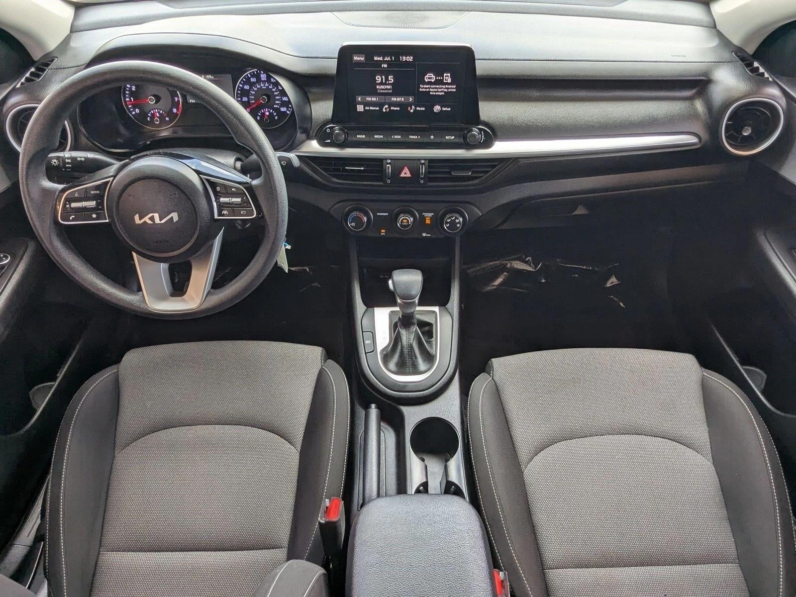 2023 Kia Forte LXS IVT