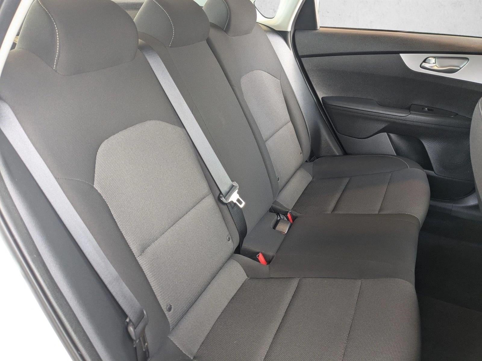 2023 Kia Forte LXS IVT