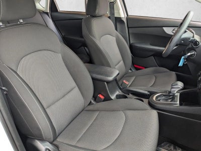 2023 Kia Forte LXS IVT