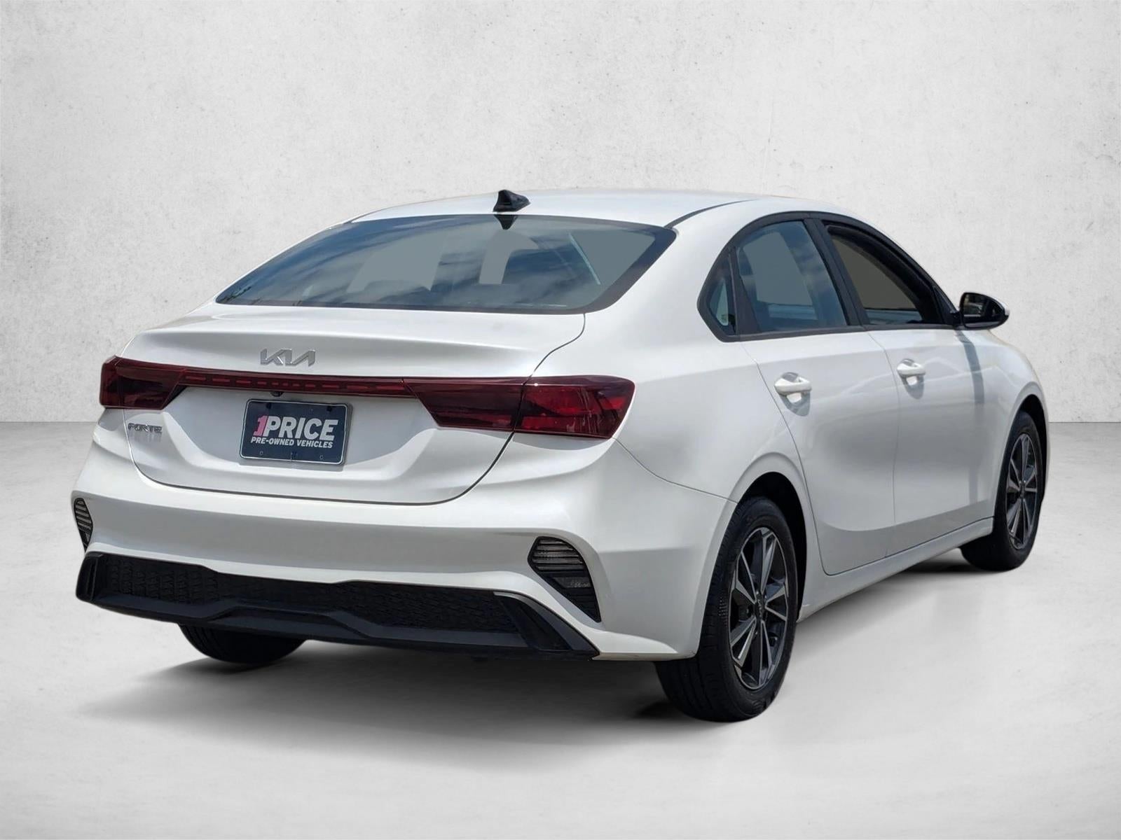2023 Kia Forte LXS IVT