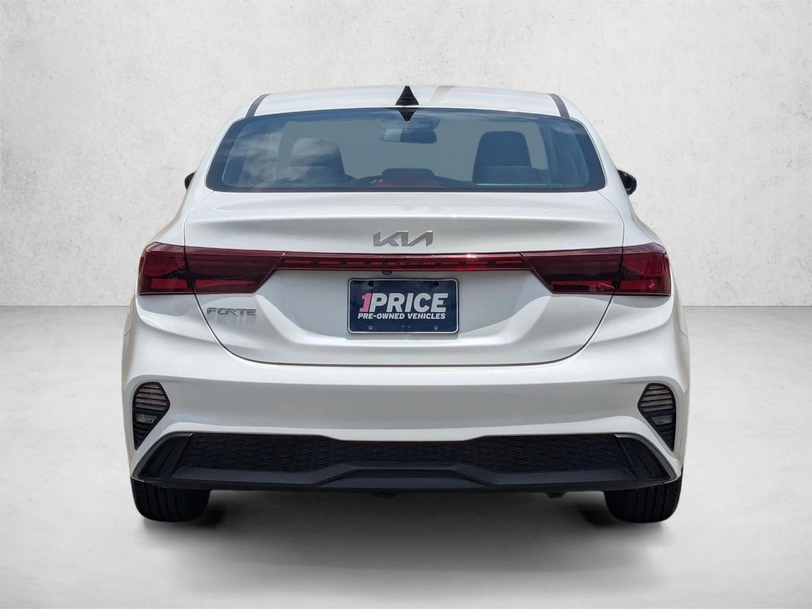 2023 Kia Forte LXS IVT
