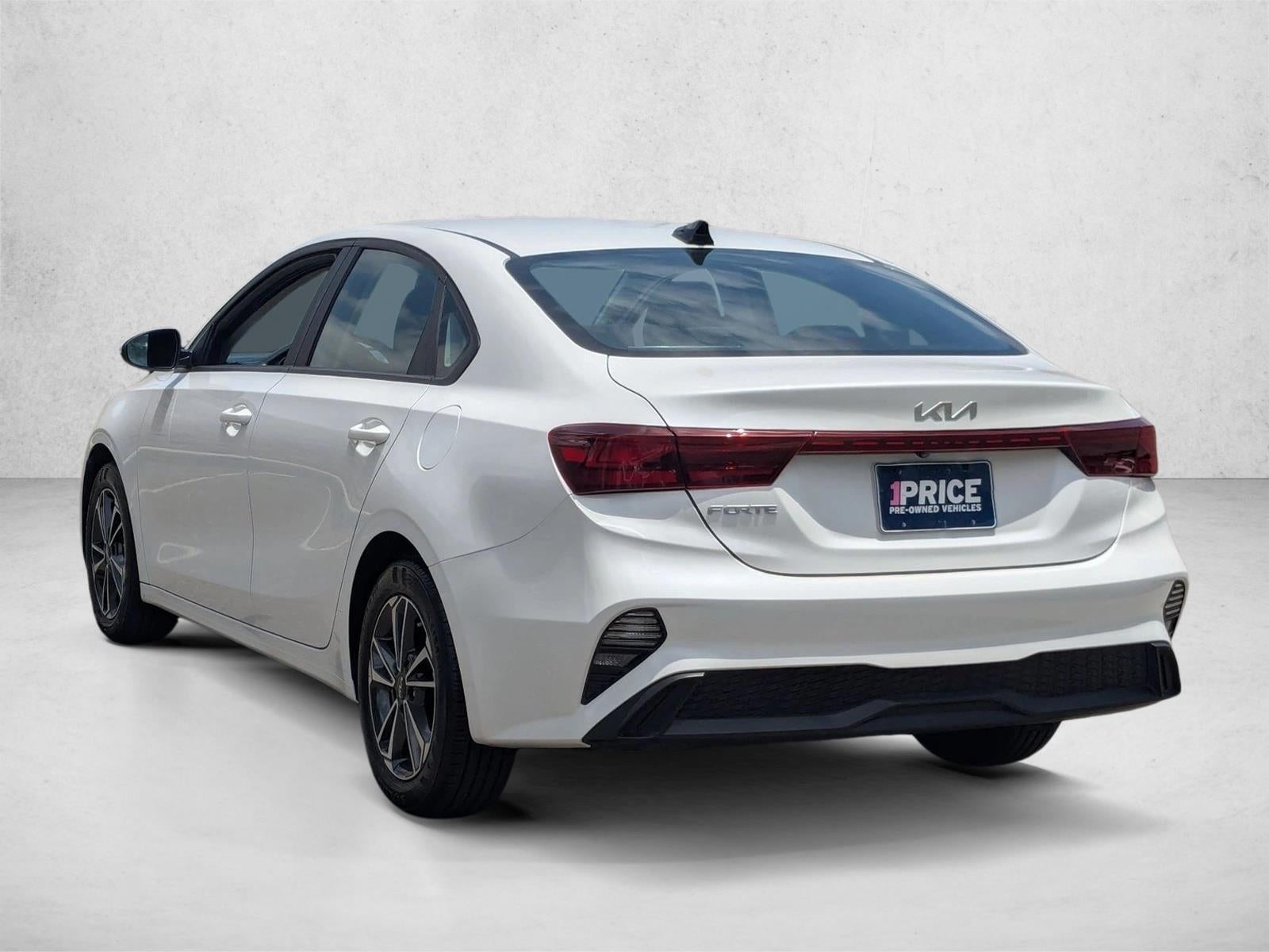 2023 Kia Forte LXS IVT
