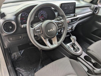 2023 Kia Forte LXS IVT
