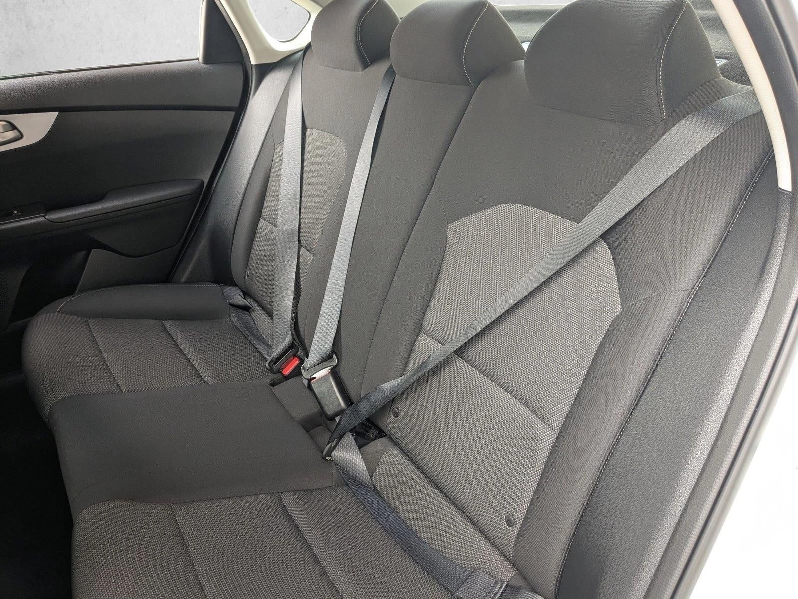 2023 Kia Forte LXS IVT