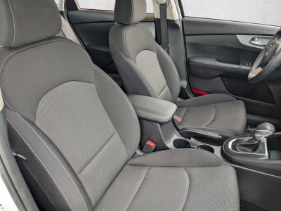 2023 Kia Forte LXS IVT