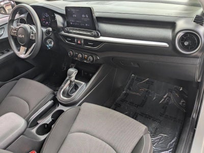 2023 Kia Forte LXS IVT