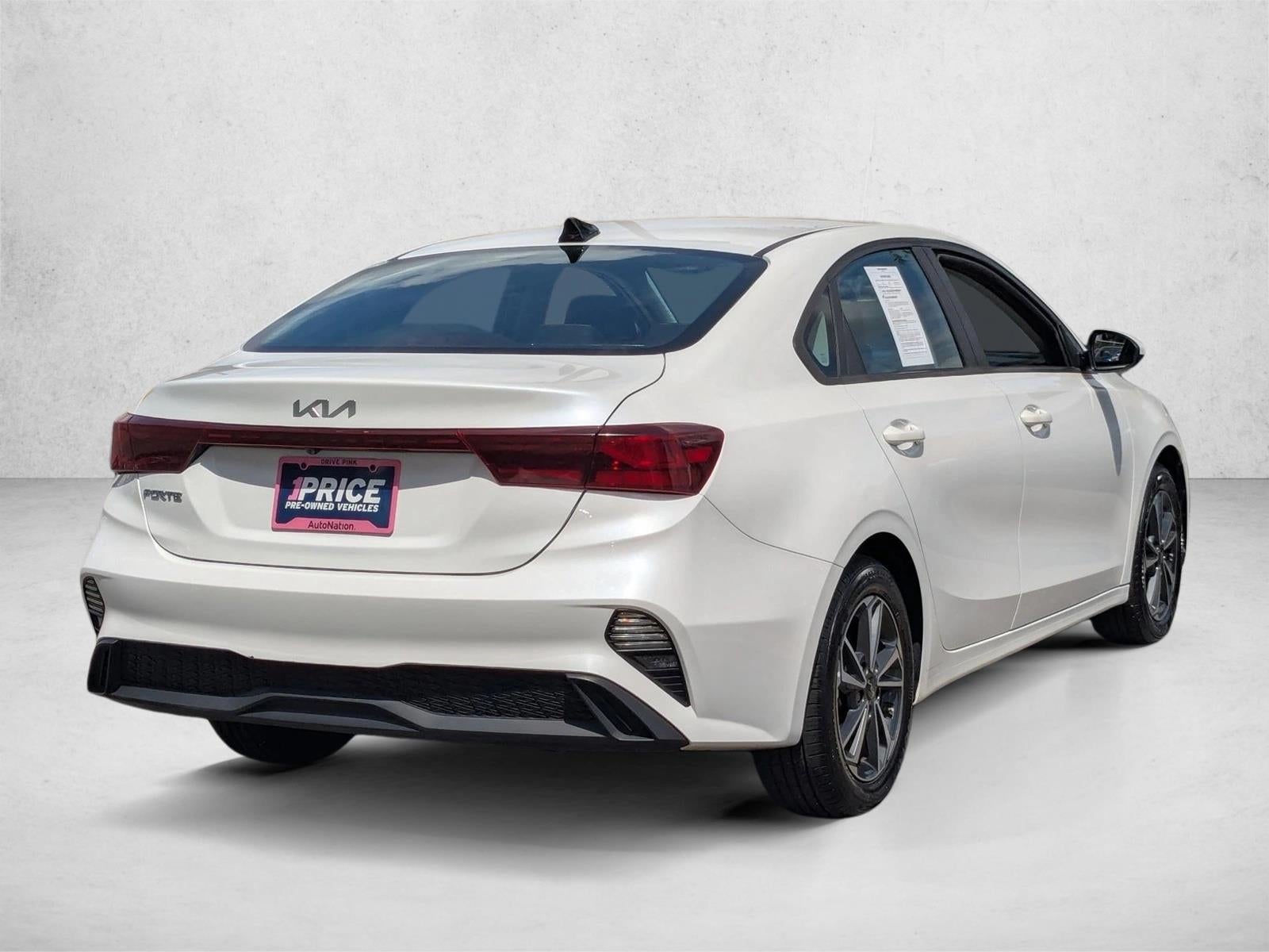 2023 Kia Forte LXS IVT