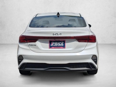 2023 Kia Forte LXS IVT