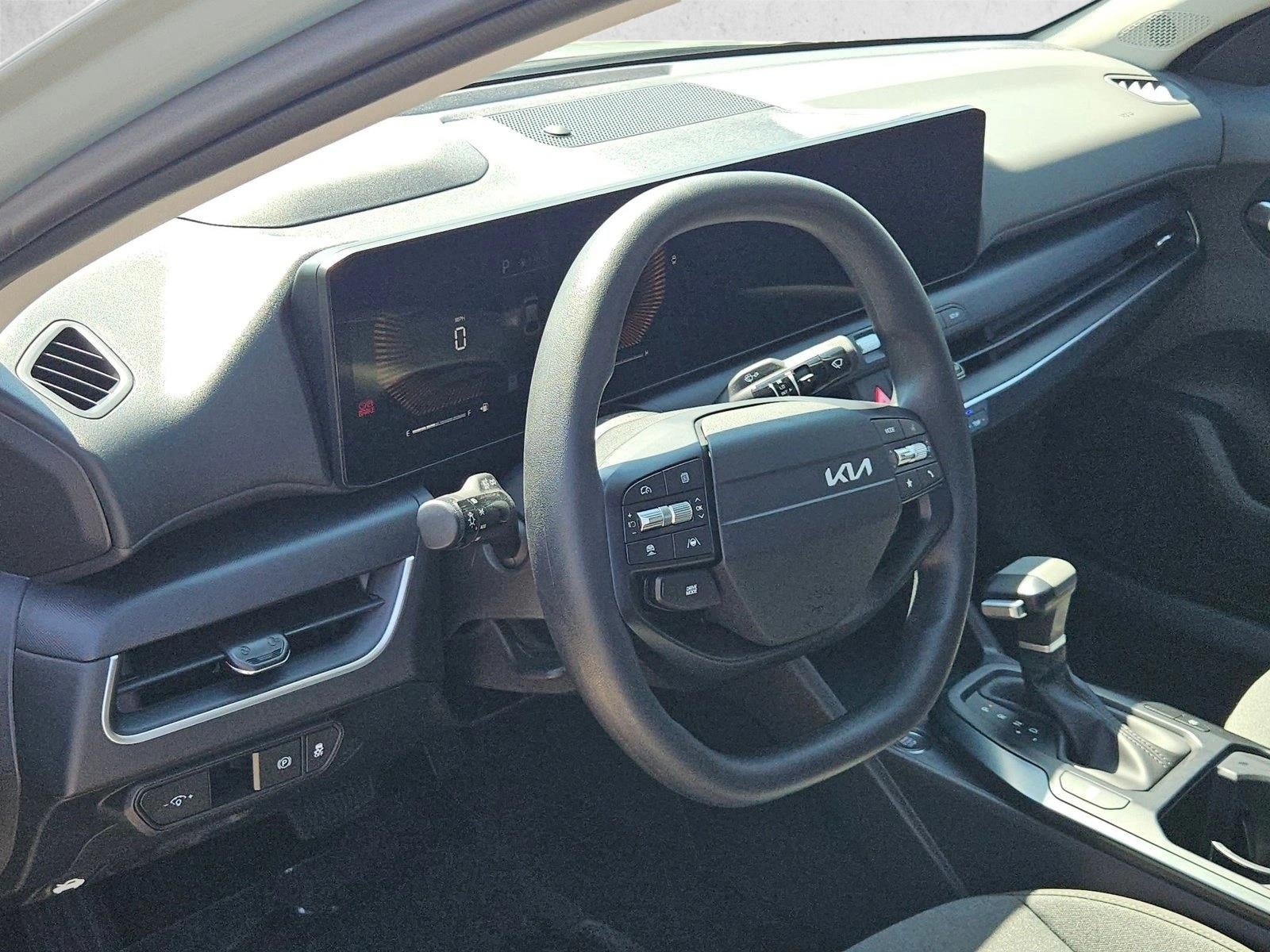 2025 Kia K4 LXS FWD